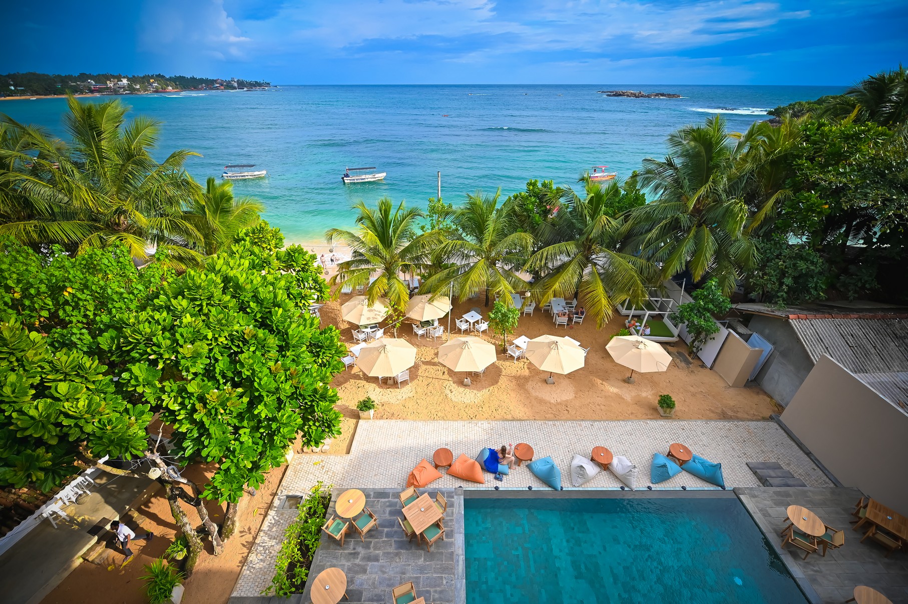 Pool with sea view, Unawatuna